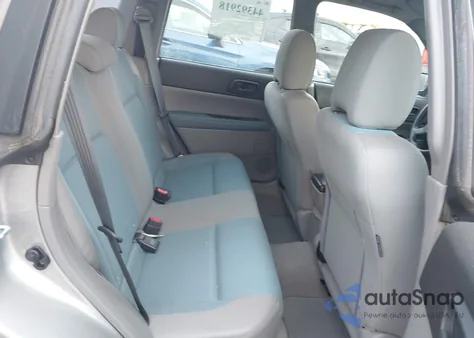 2005 Subaru Forester 2.5X z USA, uszkodzony, nr VIN JF1SG63665H748788